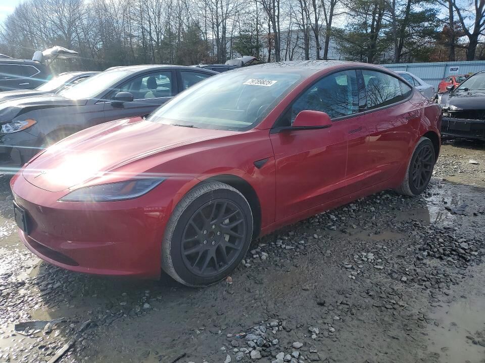 2025 TESLA Model 3