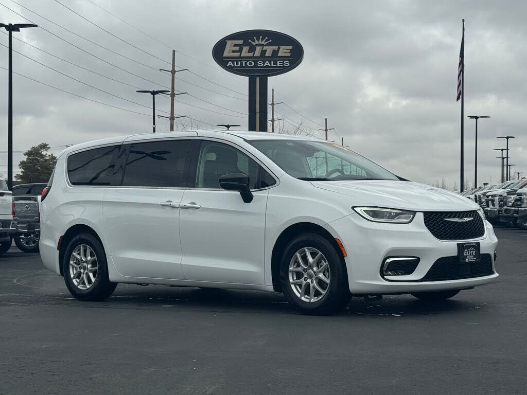 2024 CHRYSLER Pacifica