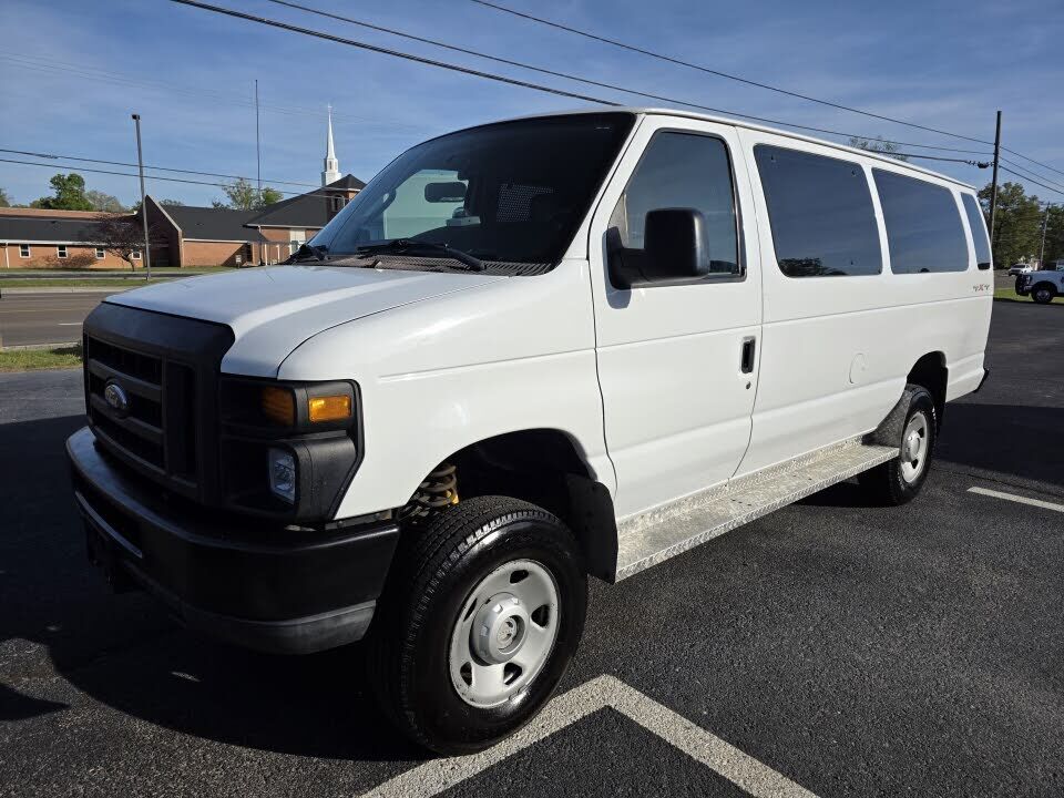 2010 FORD E-350