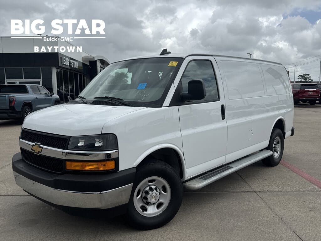 2024 CHEVROLET Express