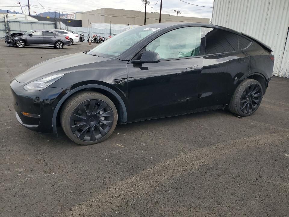 2022 TESLA Model Y