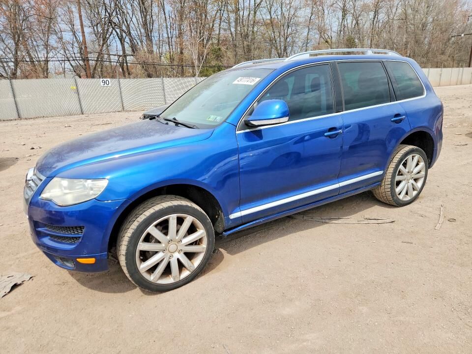 2010 VOLKSWAGEN Touareg