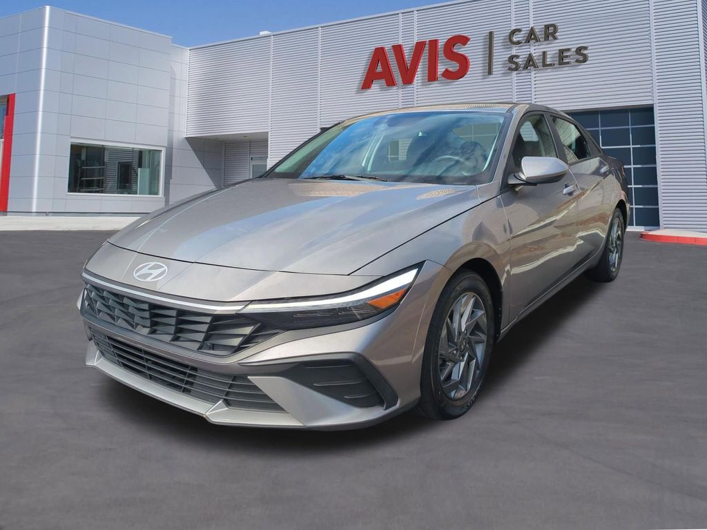 2024 HYUNDAI Elantra