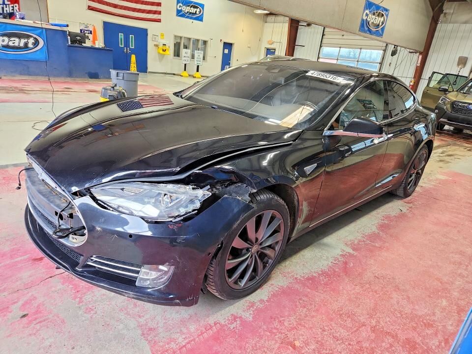 2016 TESLA Model S
