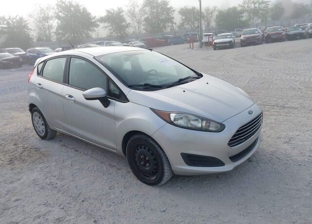 2016 FORD Fiesta
