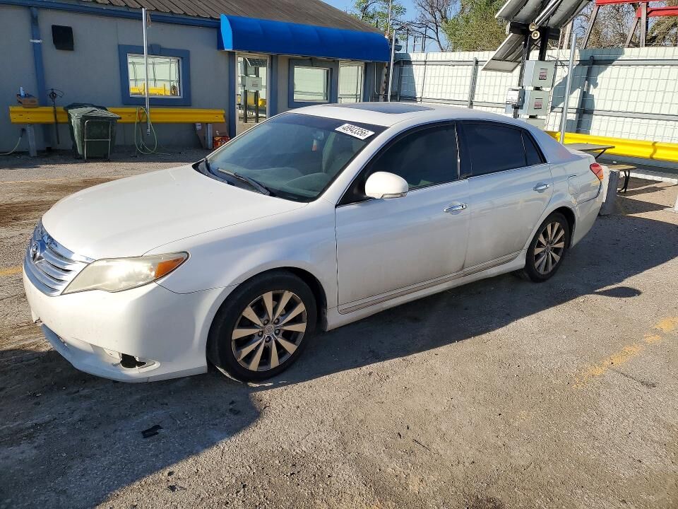 2012 TOYOTA Avalon