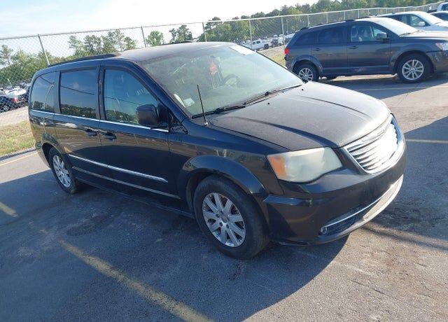 2014 CHRYSLER Town and Country