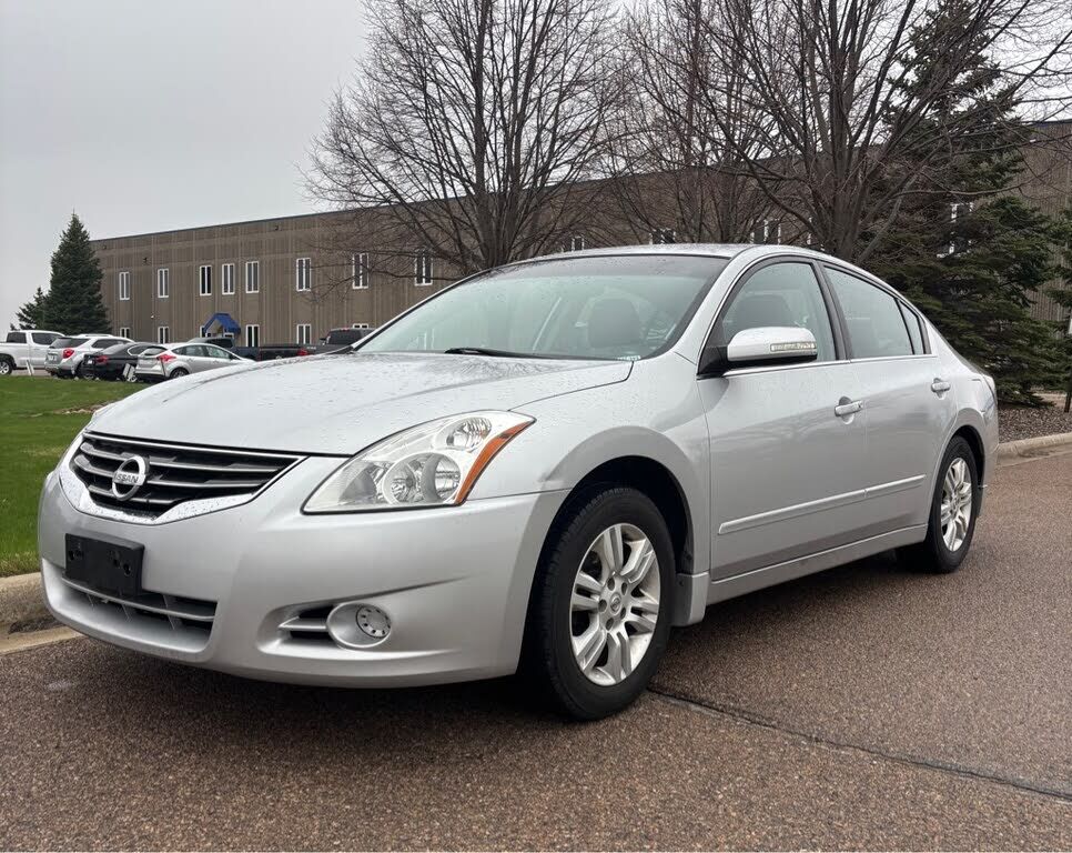 2011 NISSAN Altima