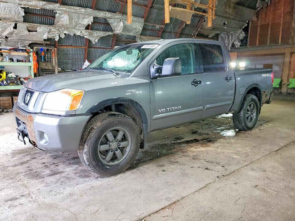 2013 NISSAN Titan