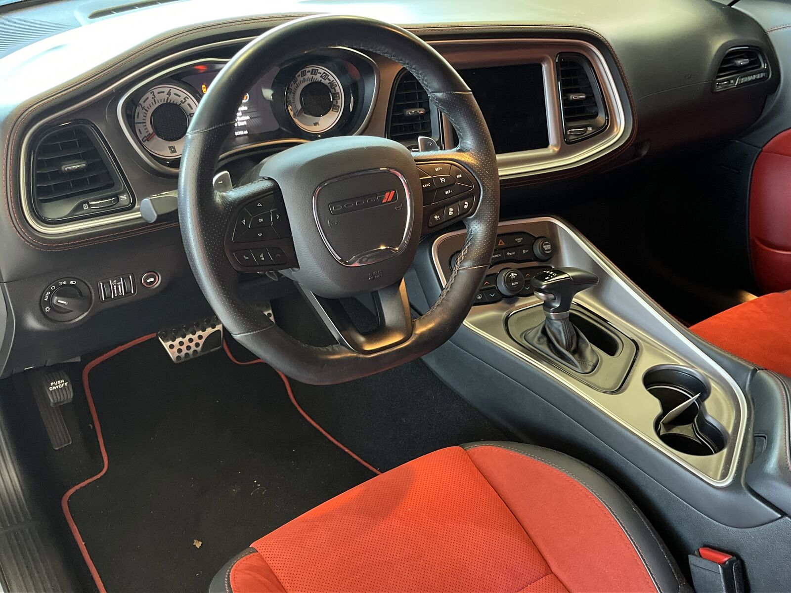 2022 DODGE Challenger