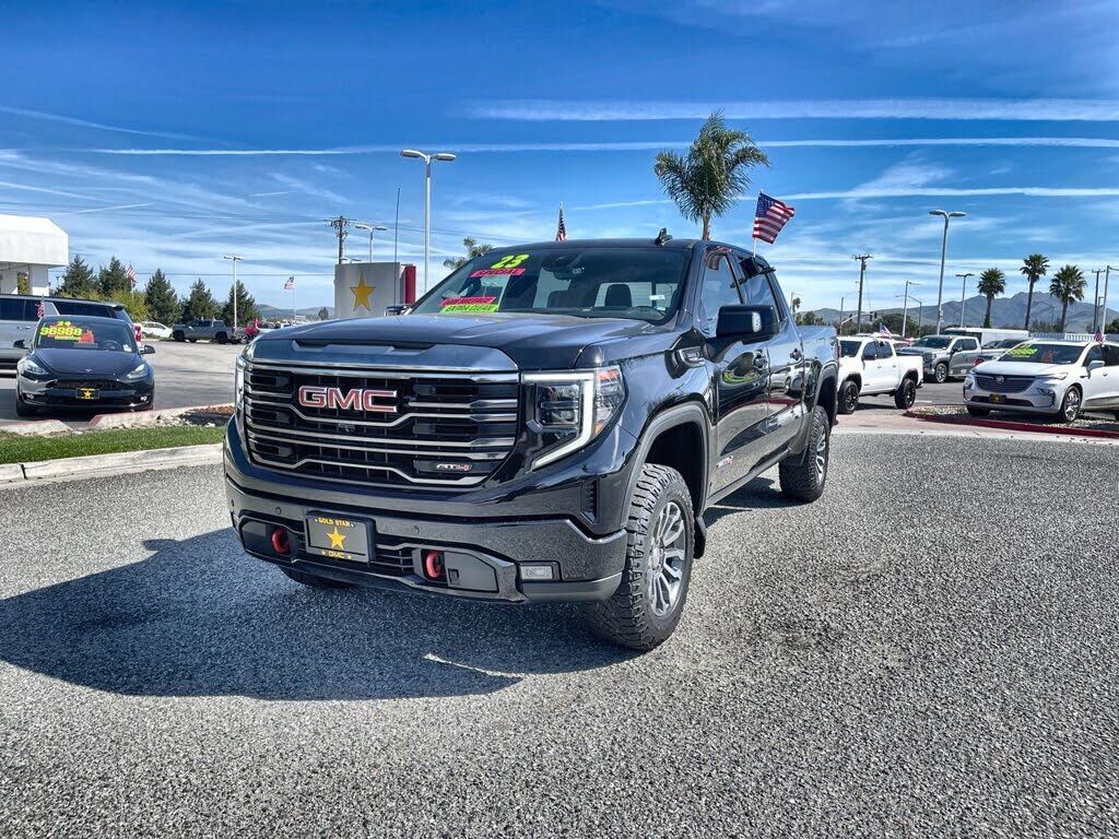 2023 GMC Sierra