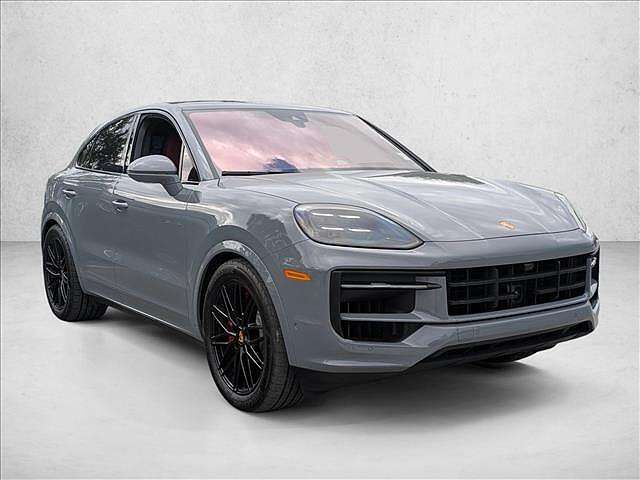 2024 PORSCHE Cayenne
