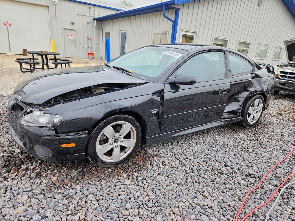 2004 PONTIAC GTO