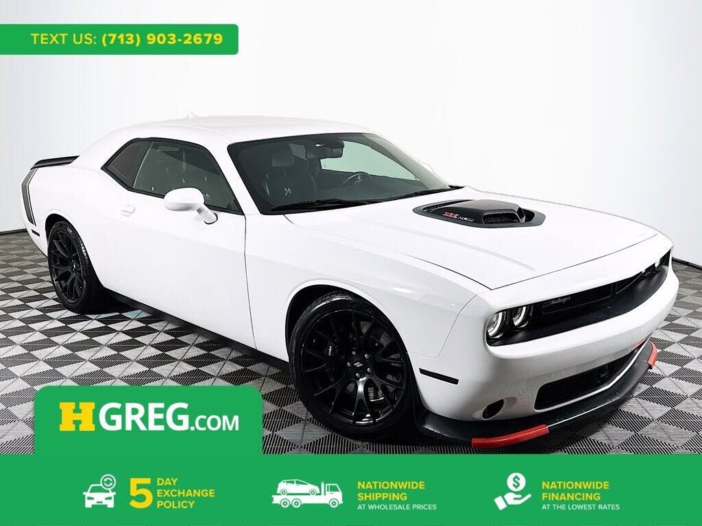 2017 DODGE Challenger