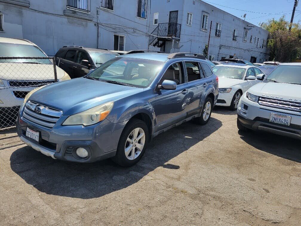 2014 SUBARU Outback
