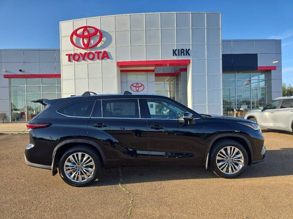 2026 TOYOTA Highlander