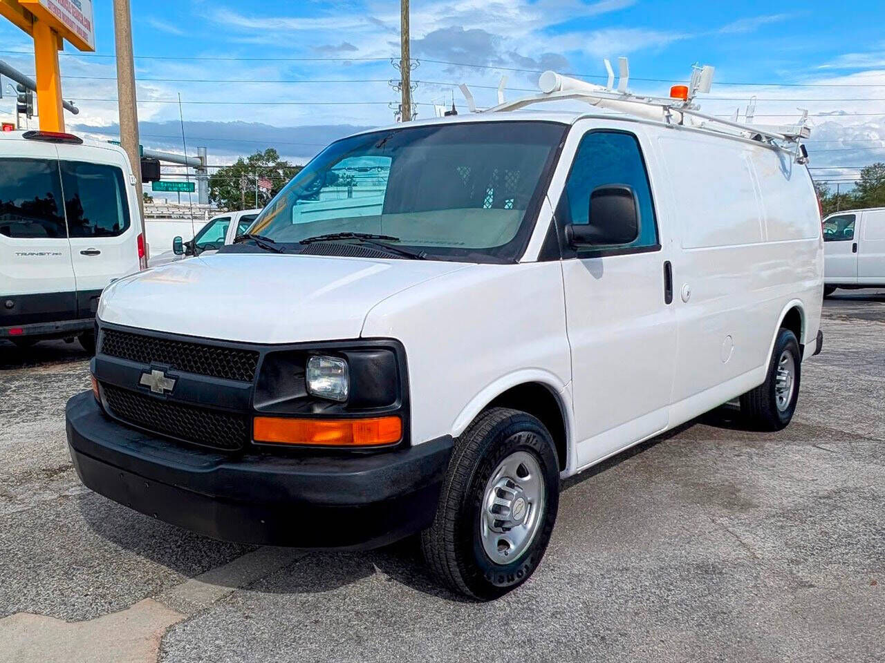 2011 CHEVROLET Express