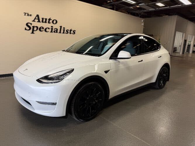 2021 TESLA Model Y