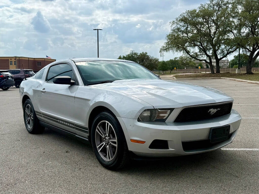2010 FORD Mustang