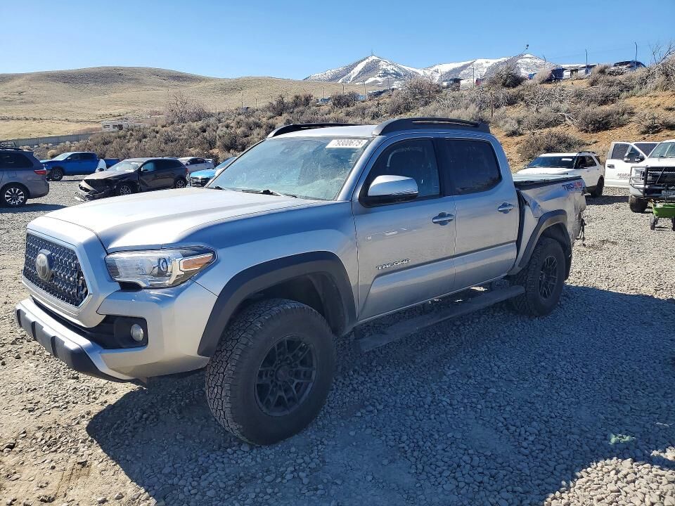 2018 TOYOTA Tacoma