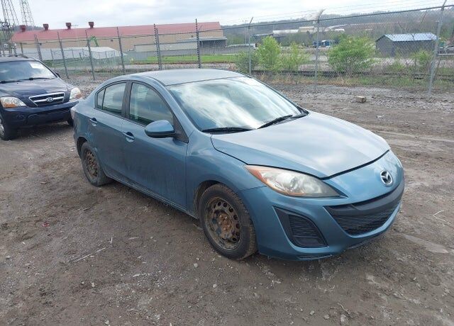 2011 MAZDA Mazda3