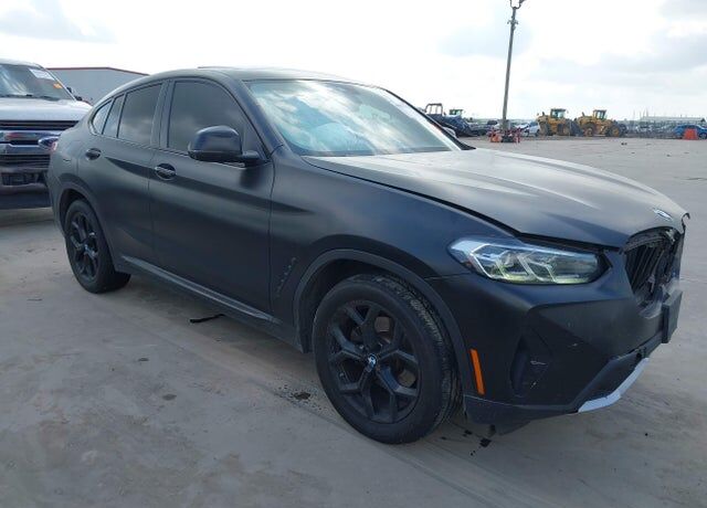 2022 BMW X4