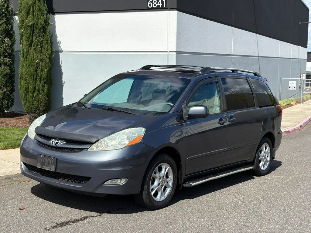 2006 TOYOTA Sienna