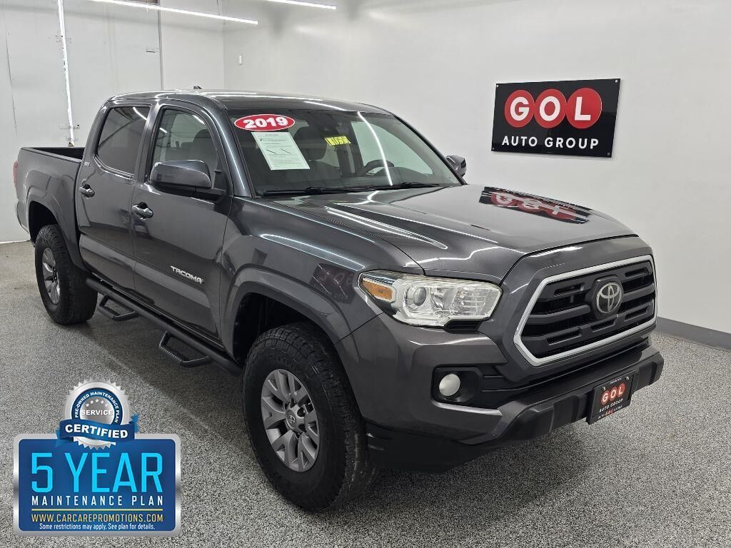 2019 TOYOTA Tacoma
