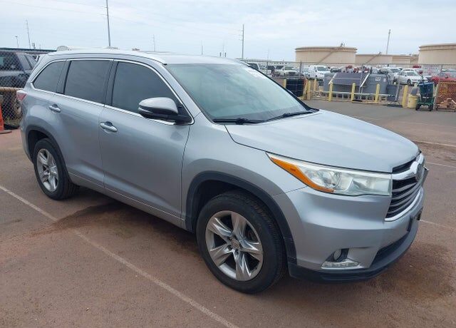 2014 TOYOTA Highlander