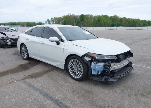2020 TOYOTA Avalon