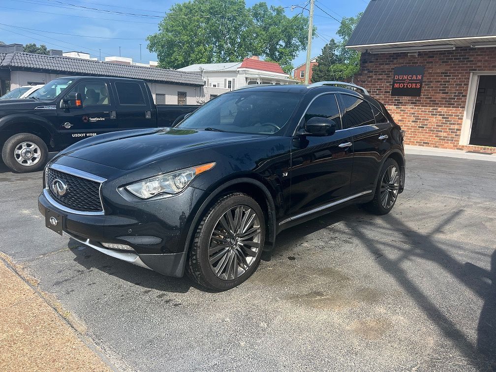 2017 INFINITI QX70