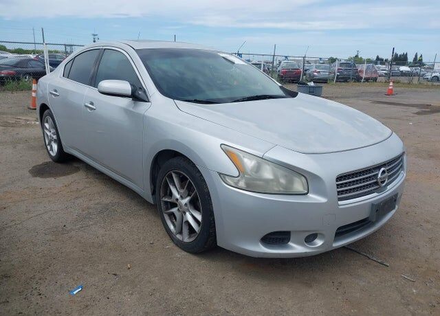 2009 NISSAN Maxima