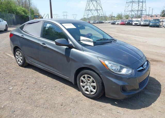 2012 HYUNDAI Accent