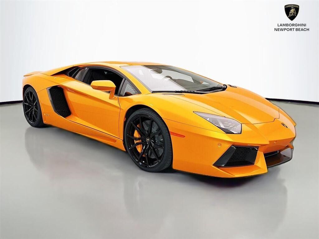 2015 LAMBORGHINI Aventador