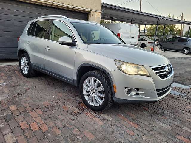 2009 VOLKSWAGEN Tiguan