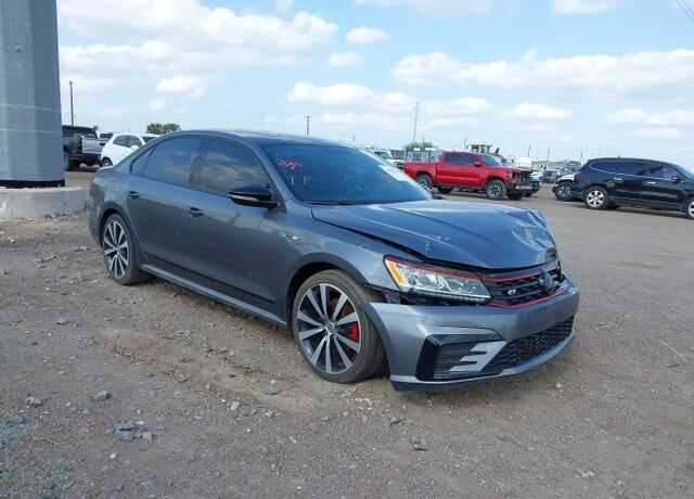 2018 VOLKSWAGEN Passat