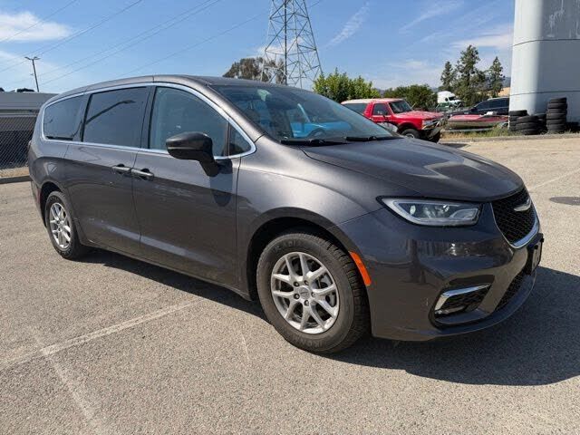2023 CHRYSLER Pacifica