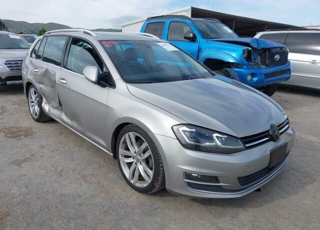 2017 VOLKSWAGEN Golf SportWagen