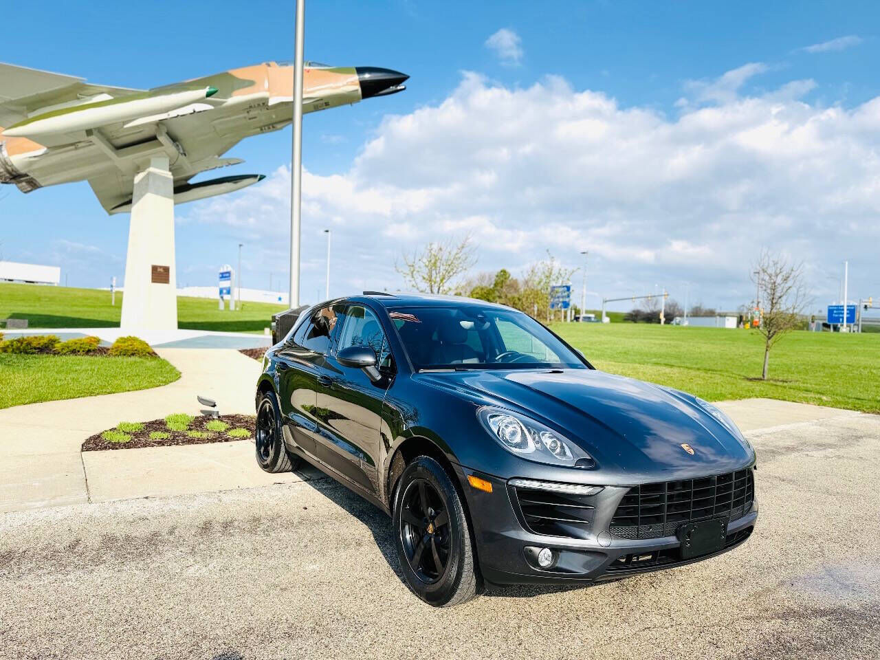 2017 PORSCHE Macan
