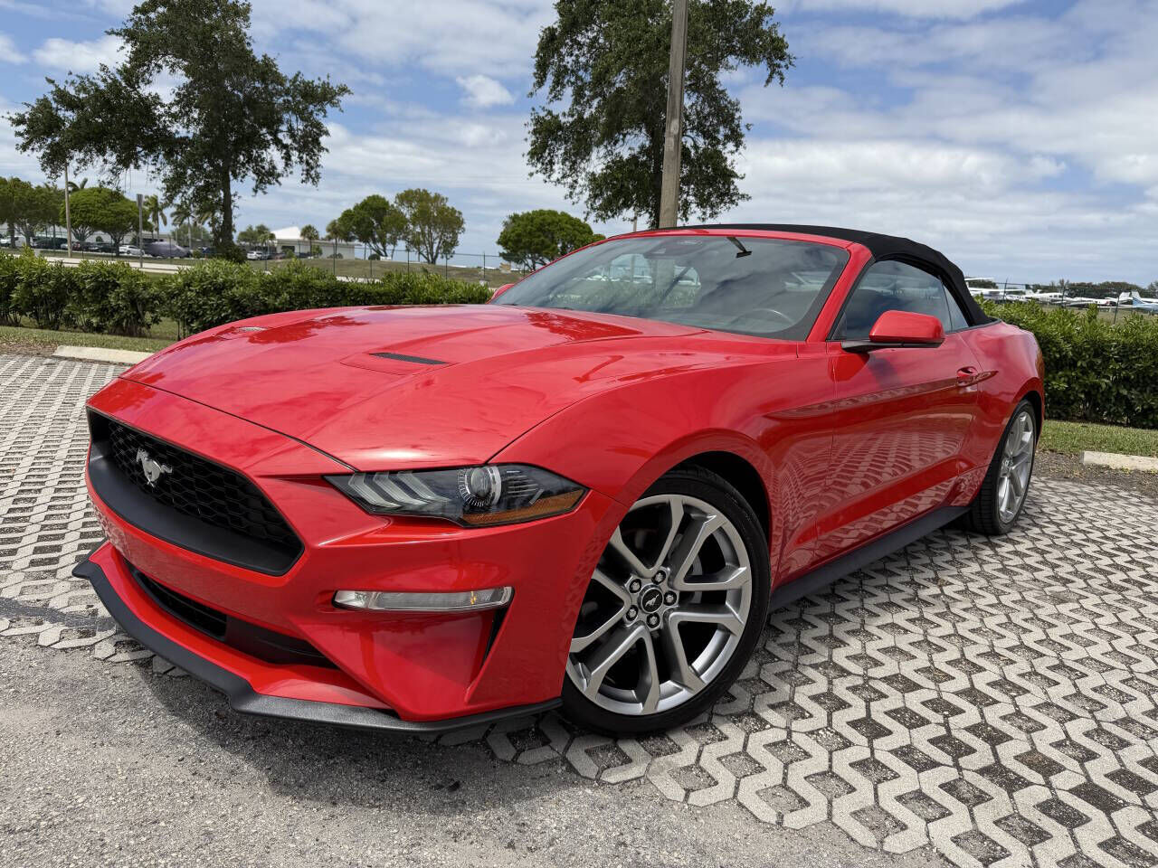 2021 FORD Mustang