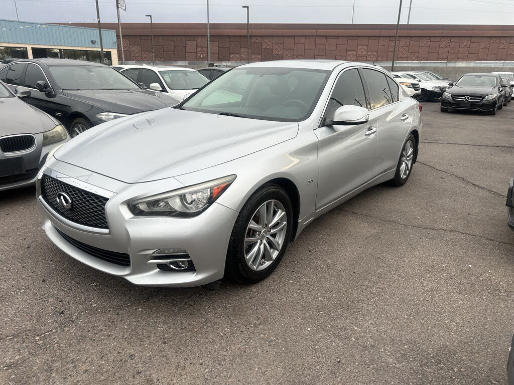2016 INFINITI Q50