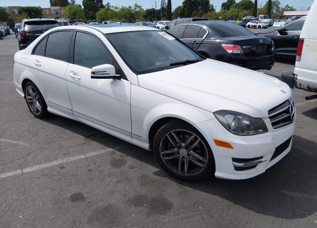 2014 MERCEDES-BENZ C-Class