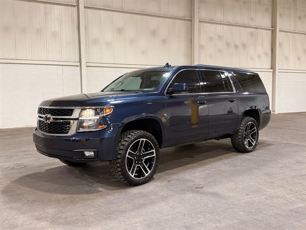 2017 CHEVROLET Suburban