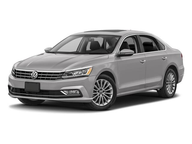 2017 VOLKSWAGEN Passat