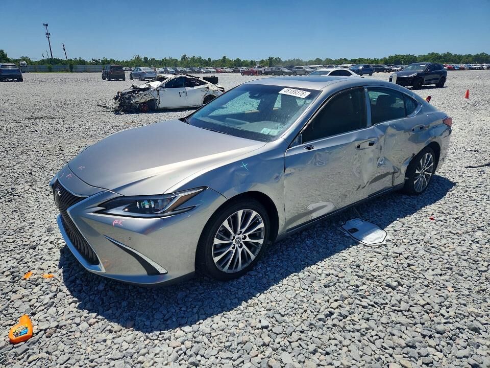 2019 LEXUS ES