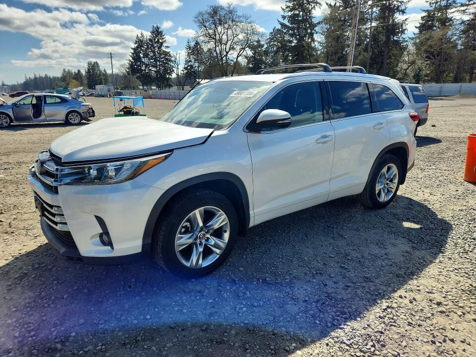 2018 TOYOTA Highlander