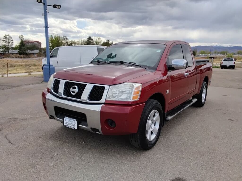 2004 NISSAN Titan