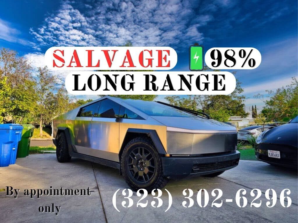 2025 TESLA Cybertruck