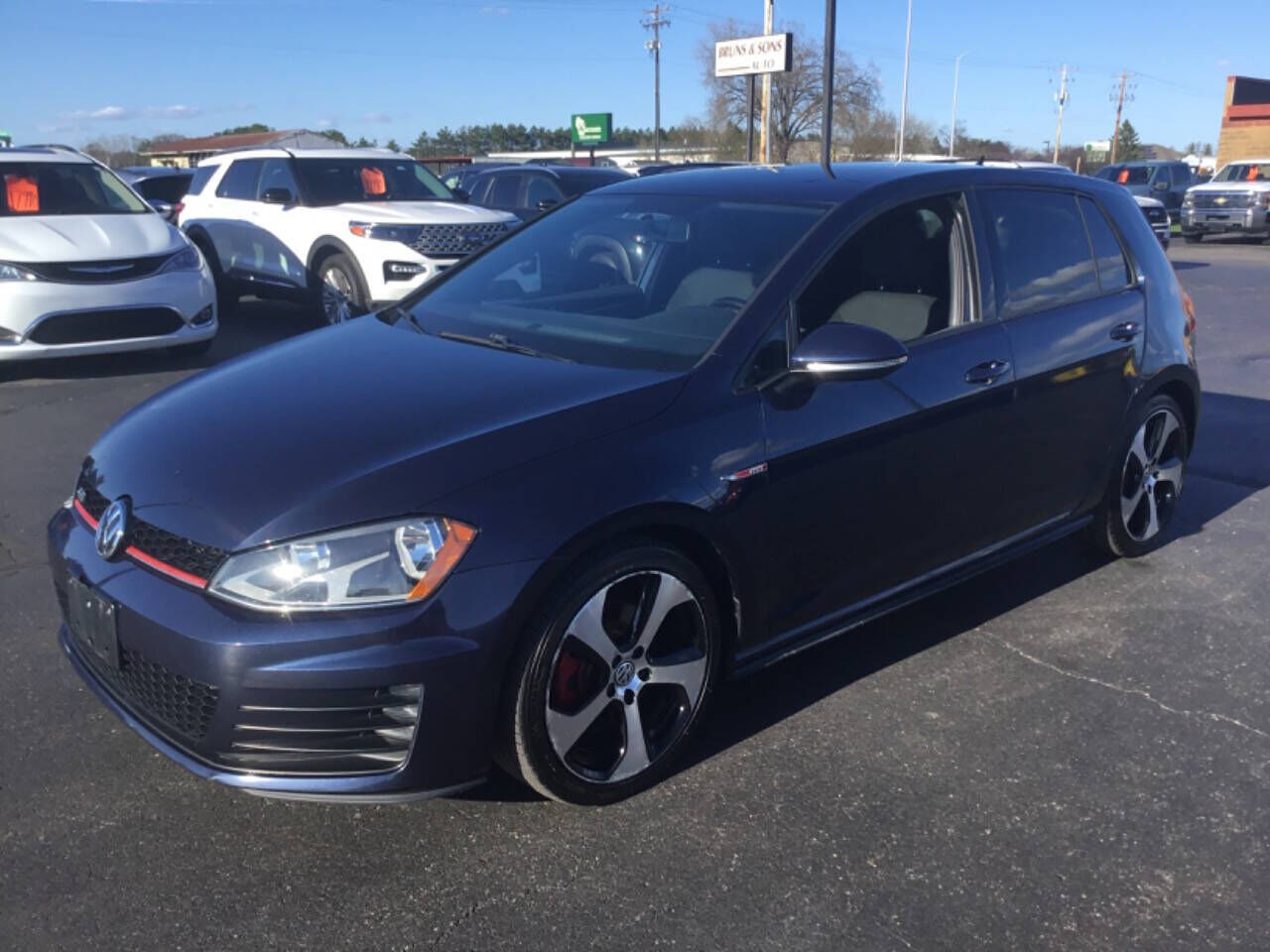 2017 VOLKSWAGEN Golf GTI