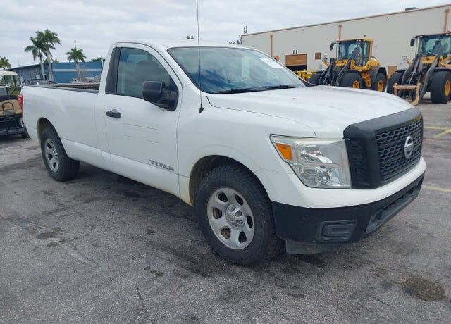 2017 NISSAN Titan